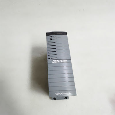 Το YOKOGAWA AAI543-H00 PLC συνδέει τις ενότητες εισόδου και εξόδου στο χώρο